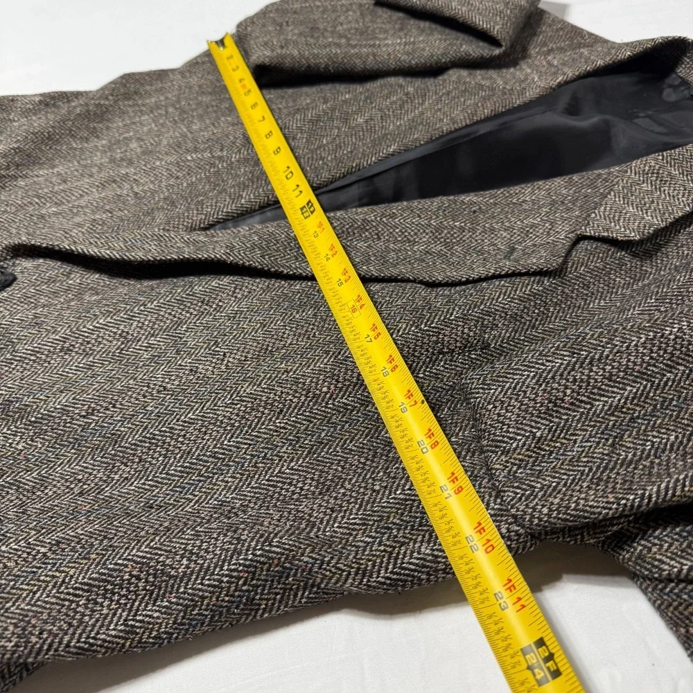 Petrocelli Sport Coat Men's‎ Size 44R Brown Herringbone Wool Silk Blazer